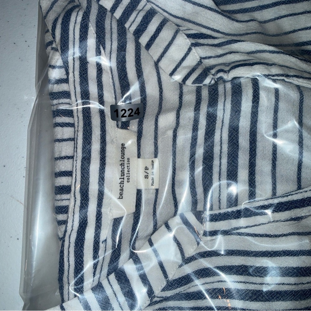 Beachlunchlounge Blue and White Striped Shirt V Neck Pocket Small Petite - Picture 10 of 10